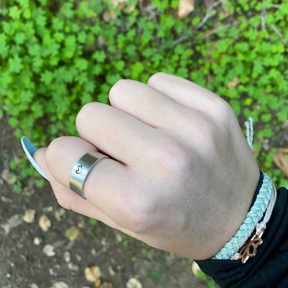 Heart ring - Picture 2 of 3